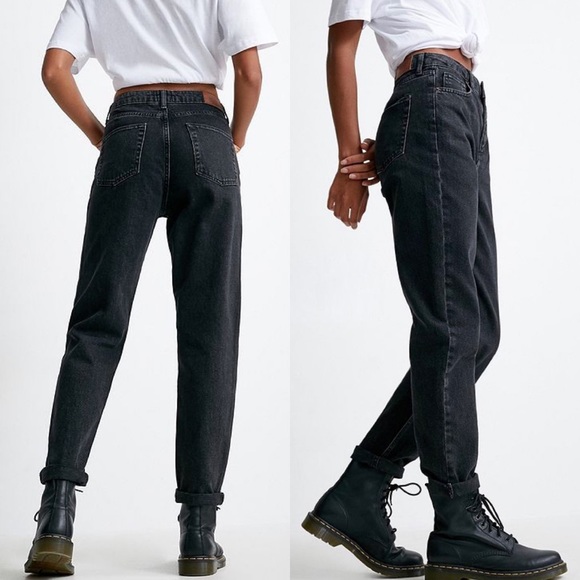 Urban Outfitters Denim - UO BDG high rise mom jeans 26